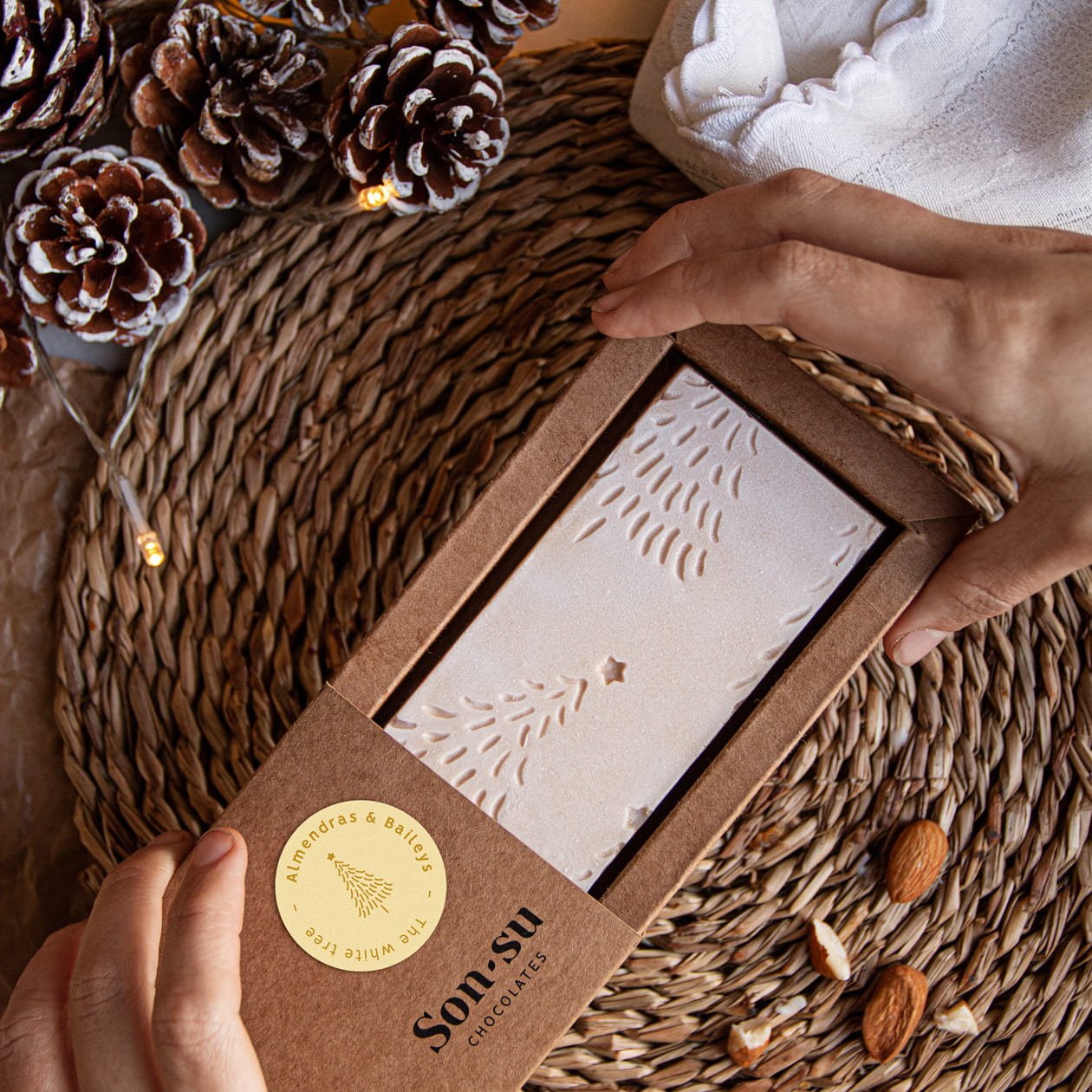 Turrón de chocolate blanco & almendras - Imagen 2