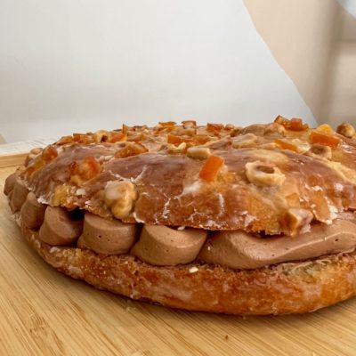 Coca de brioche rellena de la casa